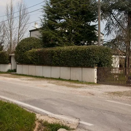 Ca' Dei Noccioli Holiday home *